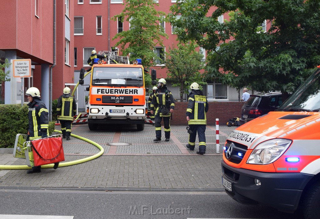 Feuer 2 Y Koeln Muelheim Elisabeth Breuerstr P17.JPG - Miklos Laubert